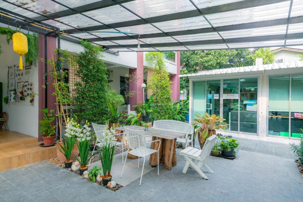 Baansabai Ramaiv Aparthotel Bangkok Exterior photo